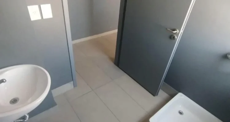 950b3fe3-981b-490a-9fcb-6b11de470210_u_large