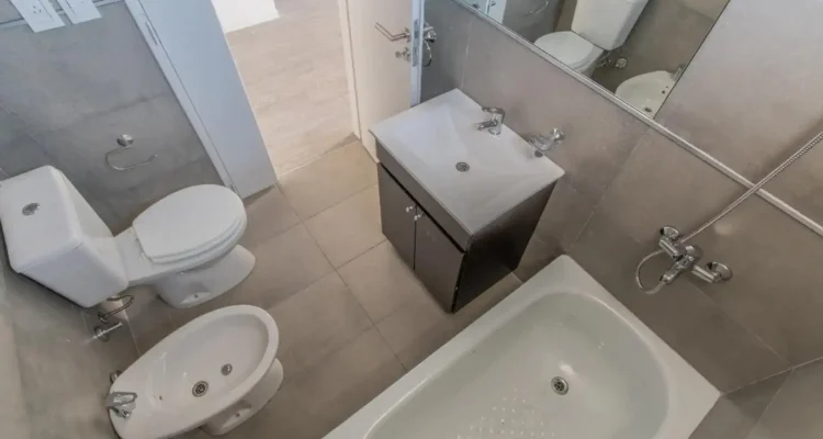 a9cb941a-8fbb-4004-89d9-e47556fcba81_u_large